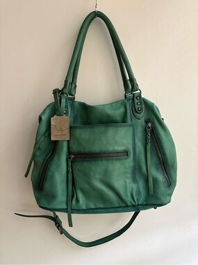 We The Free Emerson tote in Greenery!! 🔥🔥emerald green